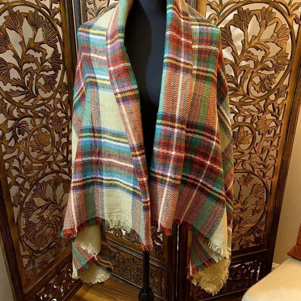 MULTICOLORED BLANKET SCARF
